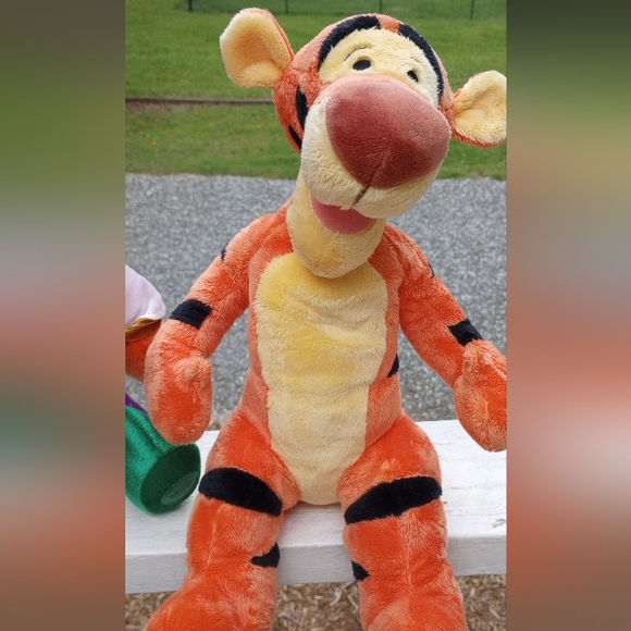Winnie the Pooh & Tigger lot - Picture 4 of 8